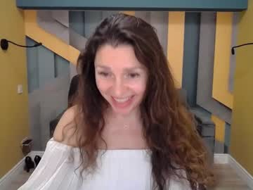Ellalongs Chaturbate stream image from December 18, 2024