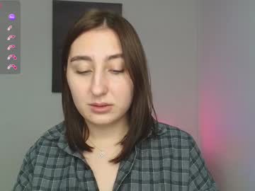 Elmirapowers Chaturbate stream image from December 18, 2024