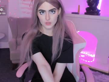 Emily__Mooree Chaturbate stream image from December 18, 2024