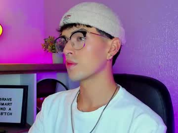 Erisleeon Chaturbate stream image from December 18, 2024