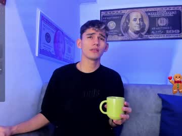 Estebanperez_ Chaturbate stream image from December 18, 2024