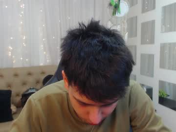 Filipdaviex Chaturbate stream image from December 18, 2024