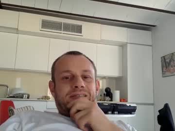 Hadrien2708 Chaturbate stream image from December 18, 2024