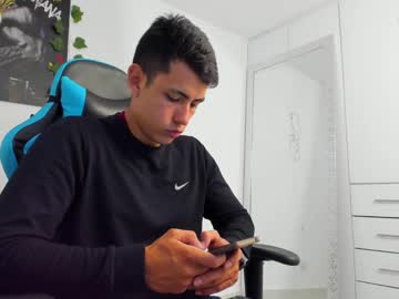 Jamess_Hott Chaturbate stream image from December 18, 2024