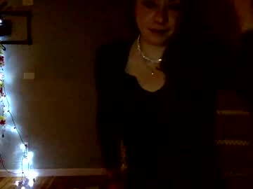 Janicepepper Chaturbate stream image from December 18, 2024