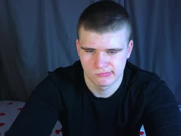 Kittenmur Chaturbate stream image from December 18, 2024