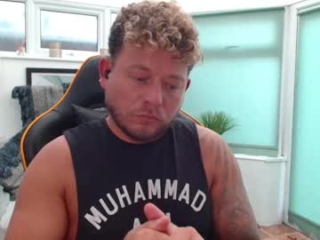 Liamsroom69 Chaturbate stream image from December 18, 2024
