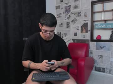 Magic_Boy01 Chaturbate stream image from December 18, 2024