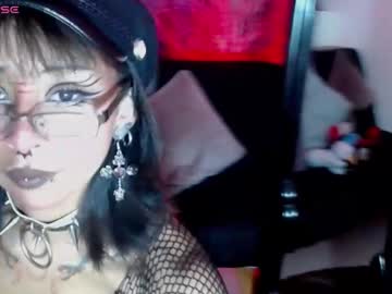 Meredith_Black Chaturbate stream image from December 18, 2024