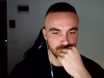 Mu5clemania Chaturbate stream image from December 18, 2024