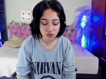 Revek_Uwu Chaturbate stream image from December 18, 2024