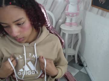 Violeth_B Chaturbate stream image from December 18, 2024