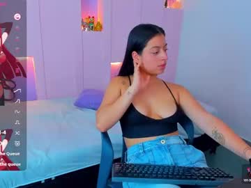 Aprillee3 Chaturbate stream image from December 18, 2024