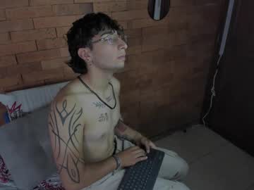 Dereck_Dickson Chaturbate stream image from December 18, 2024