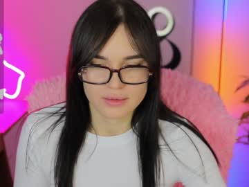 Emily___Cute Chaturbate stream image from December 18, 2024