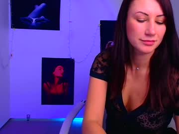 _Emma_Lay Chaturbate stream image from December 18, 2024