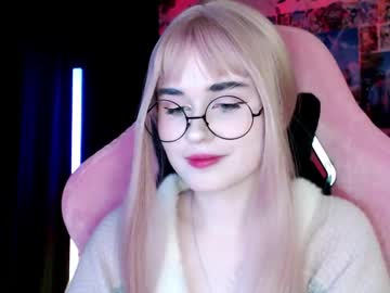 Karleedeepins Chaturbate stream image from December 18, 2024