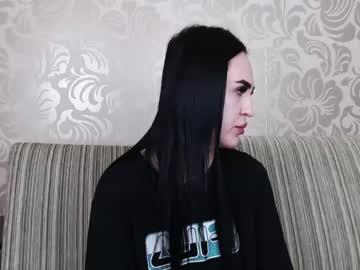 _Kira_Lunary Chaturbate stream image from December 18, 2024