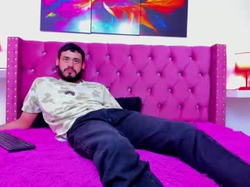 Rolomartinez Chaturbate stream image from December 18, 2024