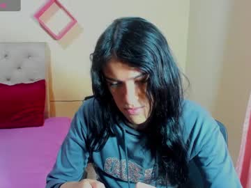Vivianalatin Chaturbate stream image from December 18, 2024