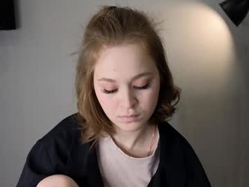 Wildahails Chaturbate stream image from December 18, 2024