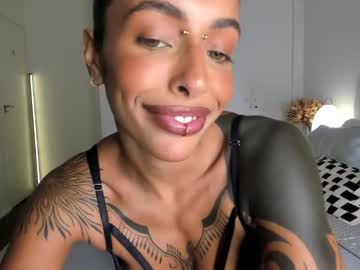 Kaligray10 Chaturbate stream image from December 18, 2024