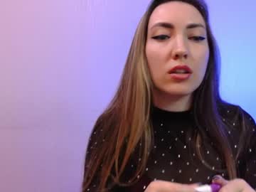 Little___Angell Chaturbate stream image from December 18, 2024