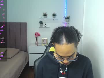 Niina_Lovee_ Chaturbate stream image from December 18, 2024