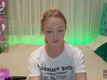 Stassie_Sun Chaturbate stream image from December 18, 2024