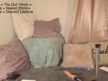 Thebeautifulbadassnextdoor Chaturbate stream image from December 18, 2024