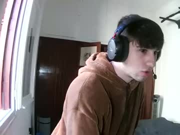 Thebulgueboyy Chaturbate stream image from December 18, 2024