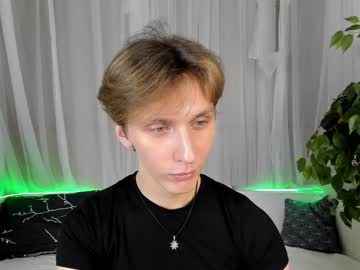 Adrian_Di Chaturbate stream image from December 18, 2024