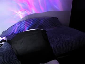 Angheleyes_ Chaturbate stream image from December 18, 2024
