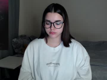 Cherryy1bb Chaturbate stream image from December 18, 2024