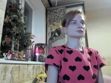 Dinacooper Chaturbate stream image from December 18, 2024