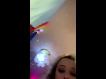 Hodgevibes Chaturbate stream image from December 18, 2024