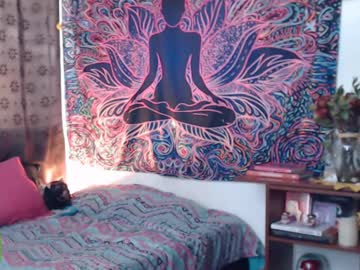 Im_Moonlight Chaturbate stream image from December 18, 2024