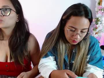 Jules_N_Gia Chaturbate stream image from December 18, 2024