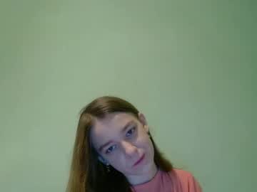 Juli_Etta Chaturbate stream image from December 18, 2024