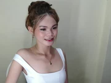 Lily_Summer23 Chaturbate stream image from December 18, 2024