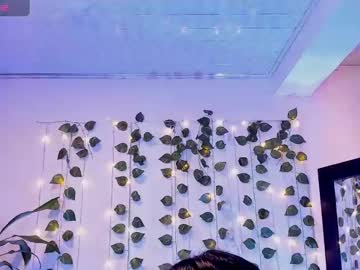 Mariianadiaz1_ Chaturbate stream image from December 18, 2024