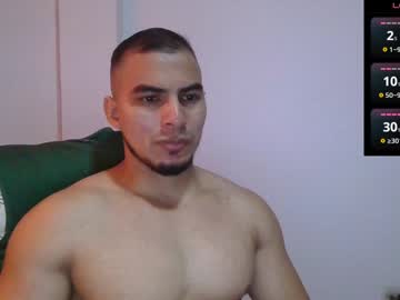 Roger_Muscle Chaturbate stream image from December 18, 2024