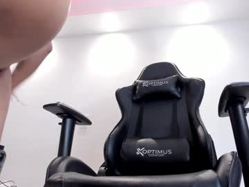 Yessikabaker1 Chaturbate stream image from December 18, 2024