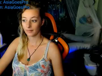Yoursecretgirlfriend963 Chaturbate stream image from December 18, 2024
