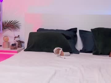 Zoey_Marye Chaturbate stream image from December 18, 2024