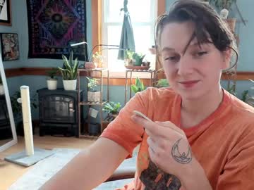 Artiepaints Chaturbate stream image from December 18, 2024