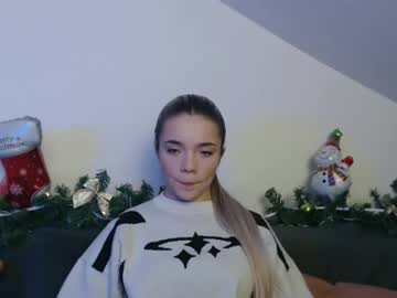 Blondagirl_ Chaturbate stream image from December 18, 2024