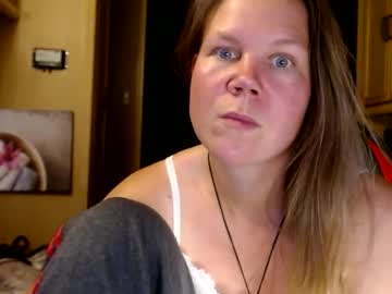 C4llmem4ri4 Chaturbate stream image from December 18, 2024
