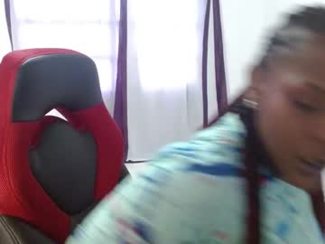 Dulce_Banks_ Chaturbate stream image from December 18, 2024