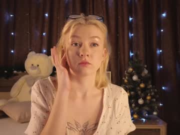 Elsacarterr Chaturbate stream image from December 18, 2024